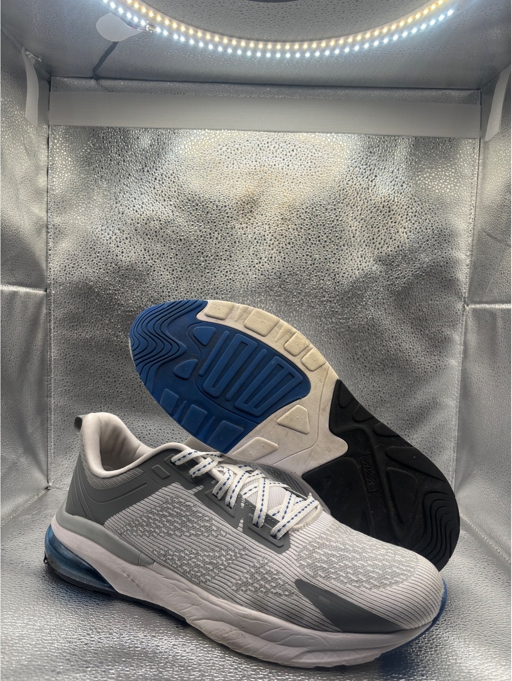 Avia 02 air trainer distinctive blue